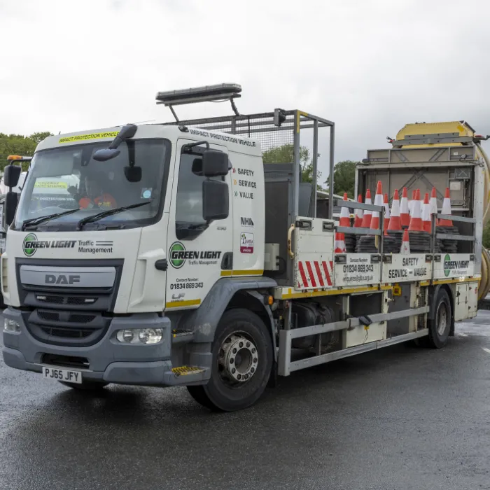 green light traffic management maintenance truck
